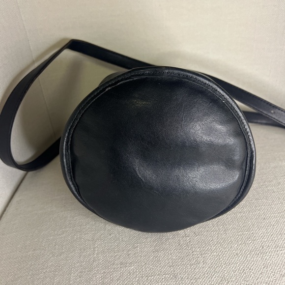 Vintage Coach  Black Leather Drawstring bucket  Bag - Picture 4 of 8
